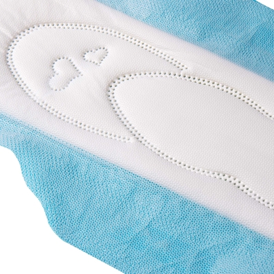 Extra Wings Organiczne podpaski higieniczne 250mm Suchość Kobiety noszące podpaski higieniczne