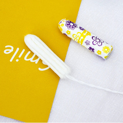 Sprzedaż hurtowa zwykłych tamponów ilościowych luzem tamponów organicznych z logo tamponu aplikatora